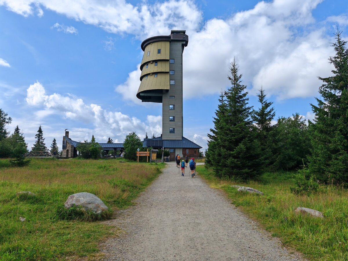 Nouzové nocoviště Poledník